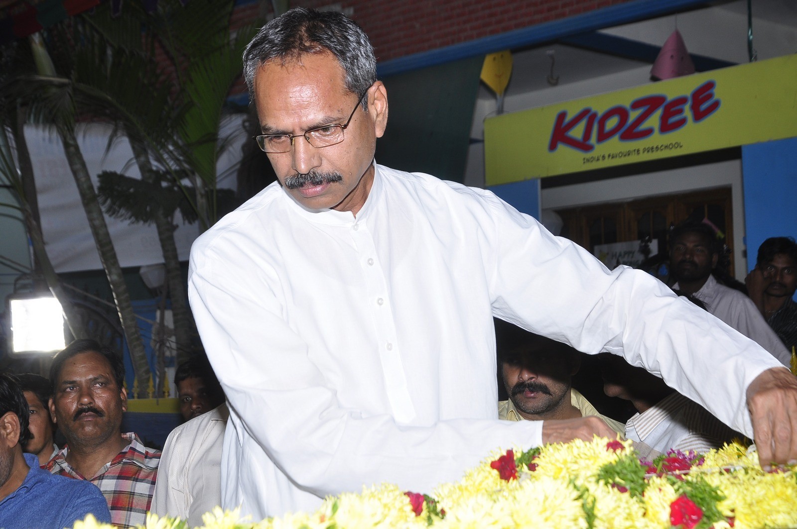 MS Narayana Condolences Photos 03 - 26 / 88 photos