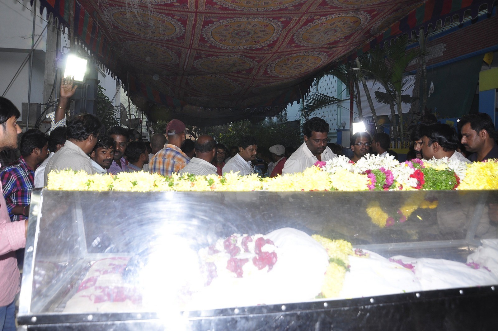 MS Narayana Condolences Photos 03 - 30 / 88 photos