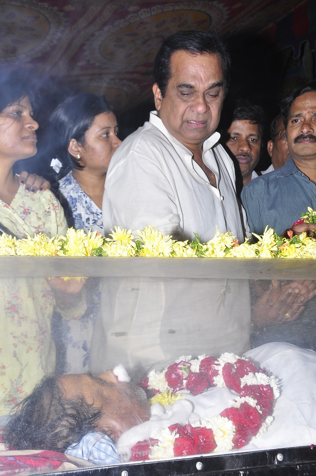 MS Narayana Condolences Photos 03 - 31 / 88 photos