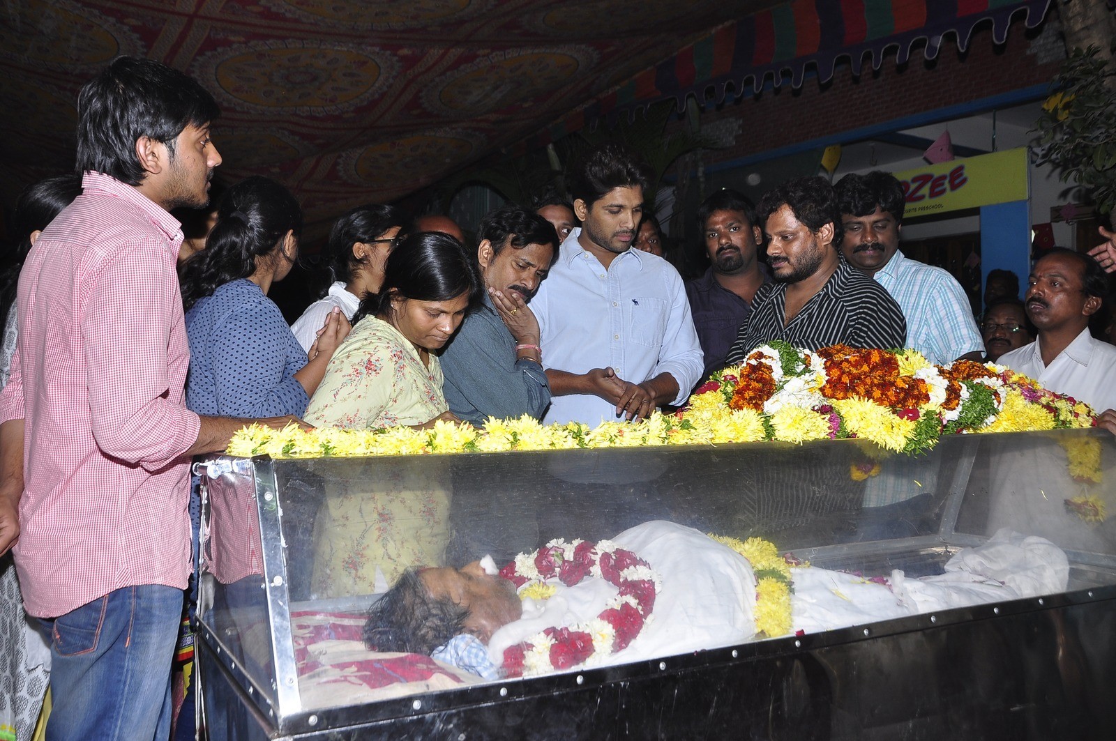 MS Narayana Condolences Photos 03 - 40 / 88 photos
