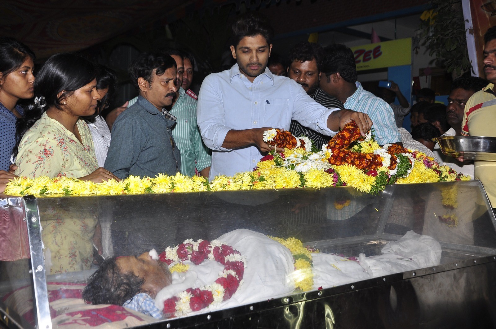 MS Narayana Condolences Photos 03 - 54 / 88 photos