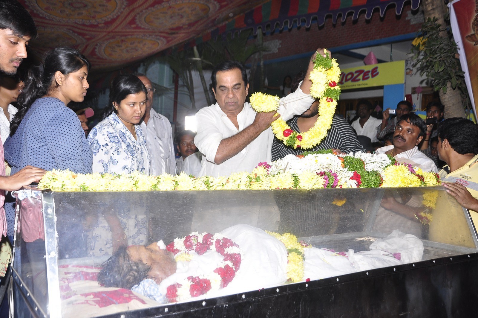 MS Narayana Condolences Photos 03 - 58 / 88 photos