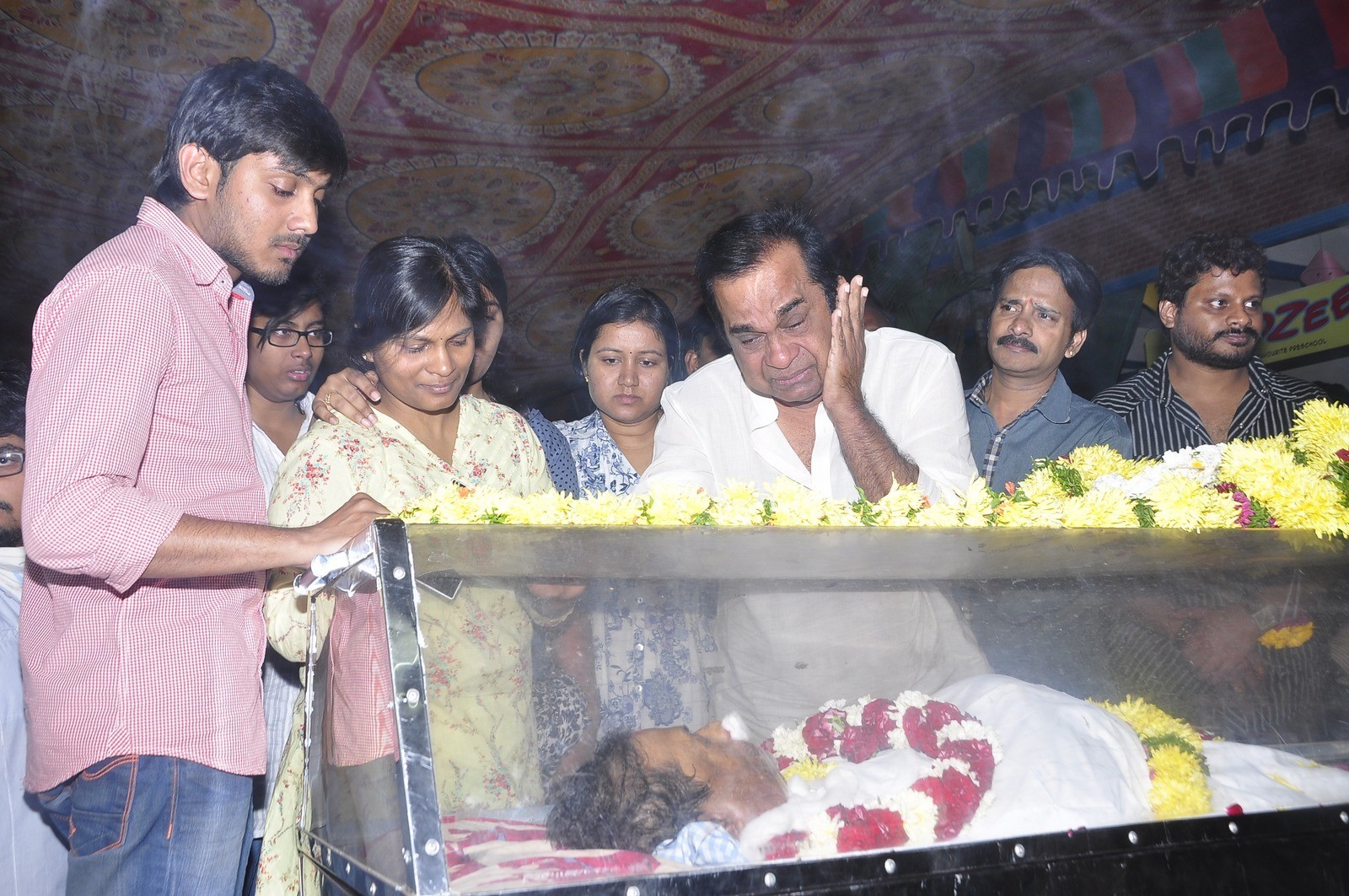 MS Narayana Condolences Photos 03 - 66 / 88 photos