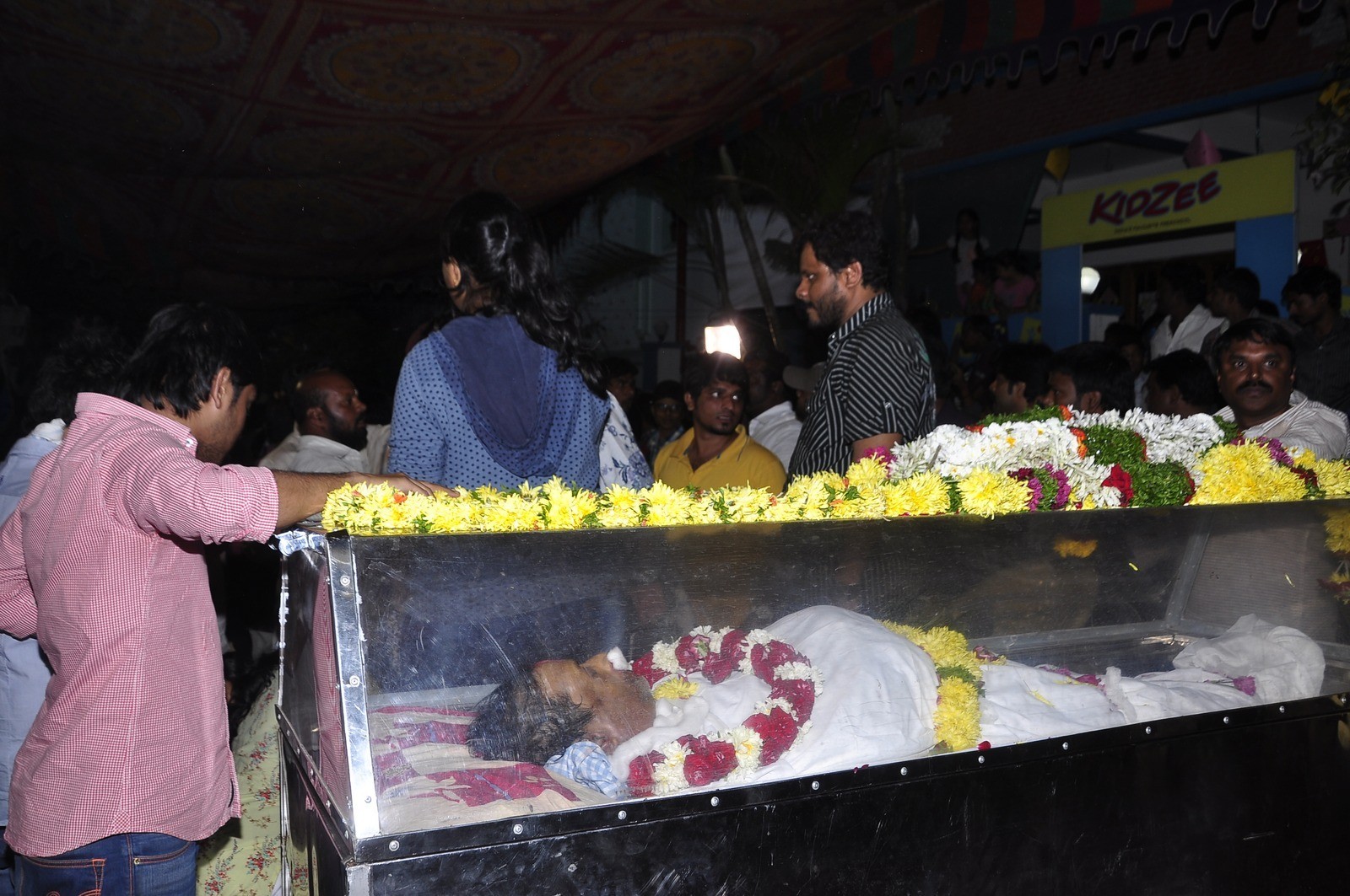 MS Narayana Condolences Photos 03 - 84 / 88 photos