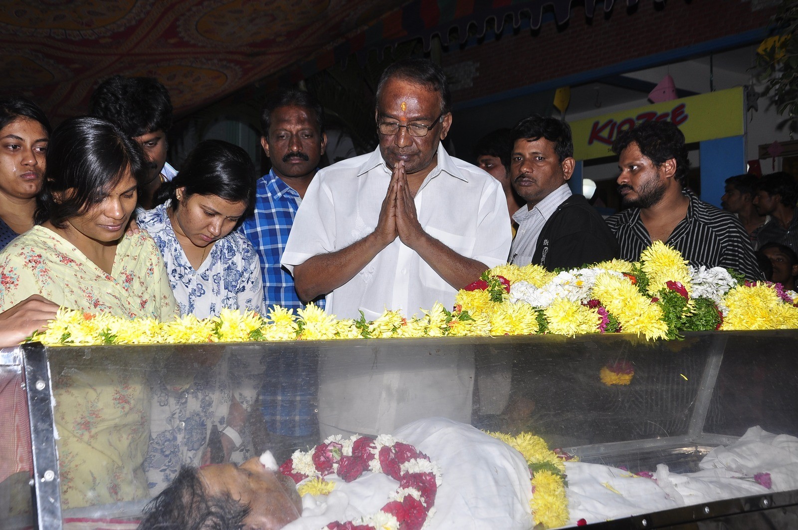 MS Narayana Condolences Photos 03 - 86 / 88 photos