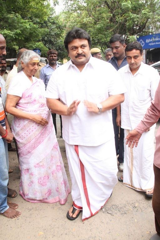 MS Viswanathan Condolences Photos - 24 / 59 photos