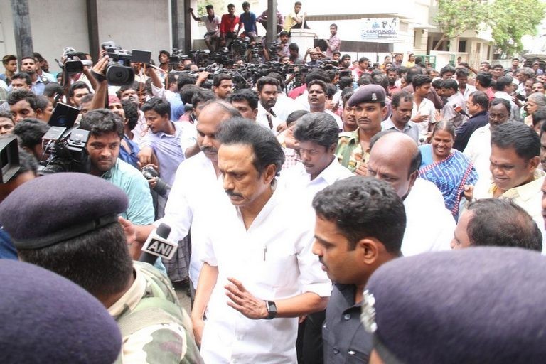 MS Viswanathan Condolences Photos - 46 / 59 photos