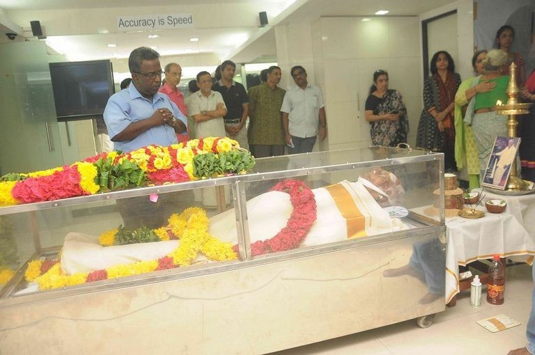 MS Viswanathan Condolences Photos 2 - 17 / 58 photos