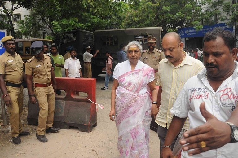 MS Viswanathan Condolences Photos 2 - 36 / 58 photos