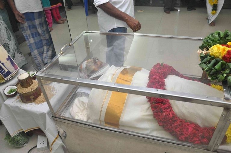 MS Viswanathan Condolences Photos 2 - 37 / 58 photos