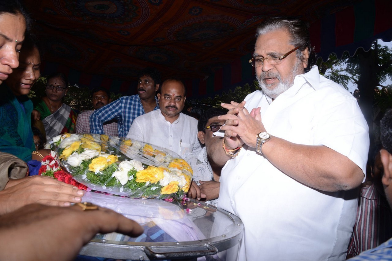 Music Director Chakri Condolences Photos 01 - 6 / 101 photos