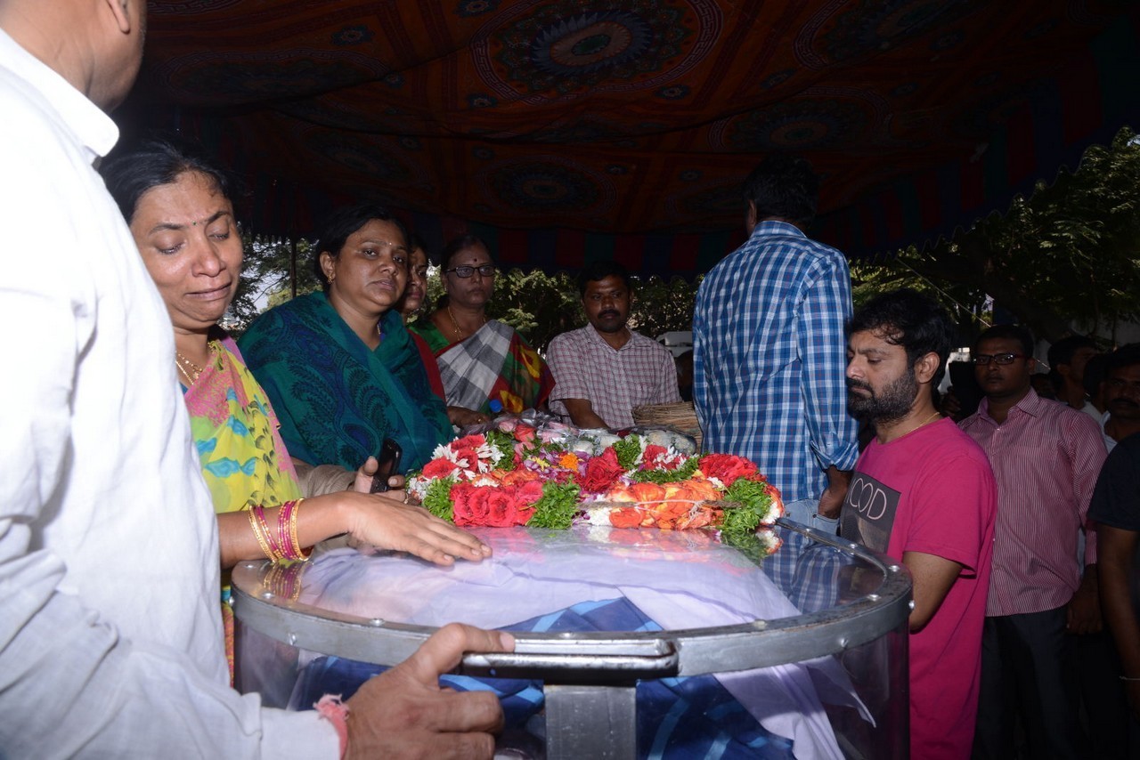 Music Director Chakri Condolences Photos 01 - 10 / 101 photos