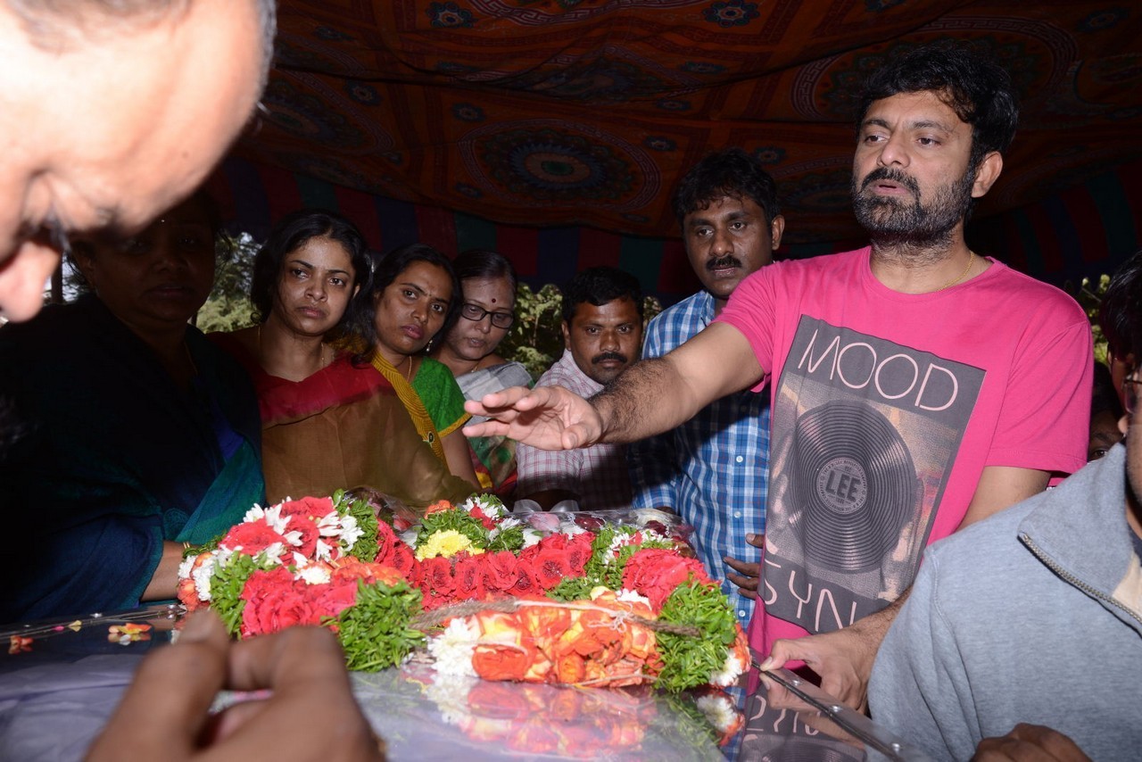 Music Director Chakri Condolences Photos 01 - 49 / 101 photos