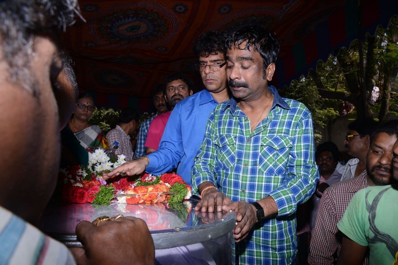 Music Director Chakri Condolences Photos 01 - 53 / 101 photos