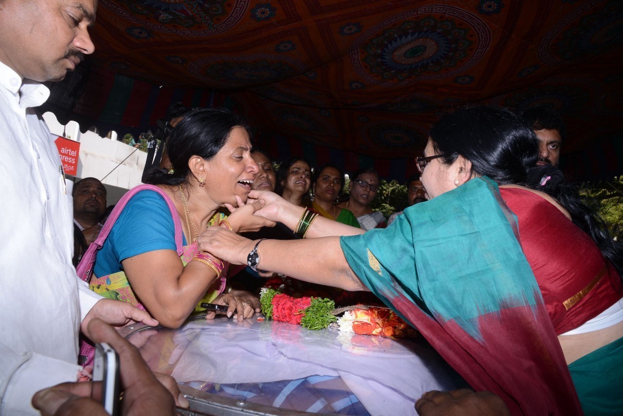 Music Director Chakri Condolences Photos 01 - 61 / 101 photos