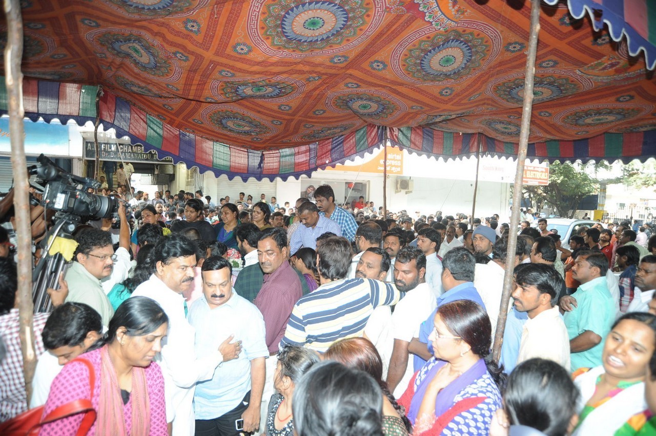Music Director Chakri Condolences Photos 02 - 20 / 152 photos