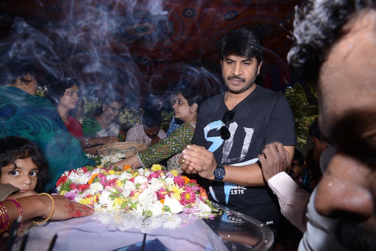 Music Director Chakri Condolences Photos 02 - 86 / 152 photos