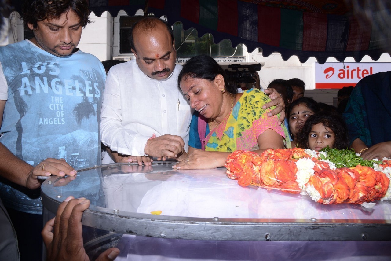 Music Director Chakri Condolences Photos 02 - 114 / 152 photos