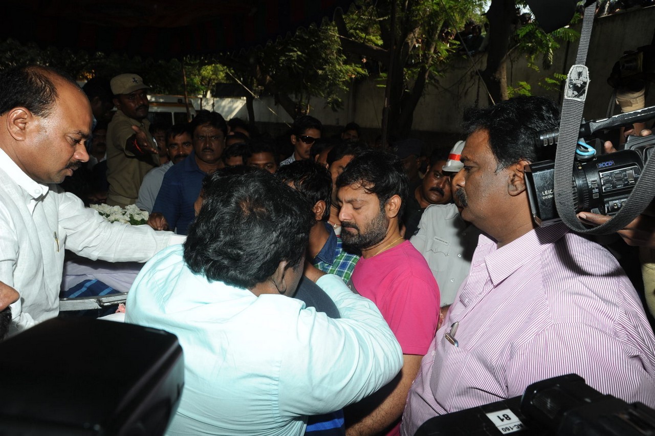 Music Director Chakri Condolences Photos 02 - 129 / 152 photos