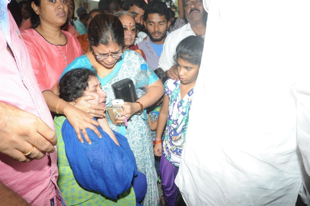 Music Director Chakri Condolences Photos 02 - 133 / 152 photos