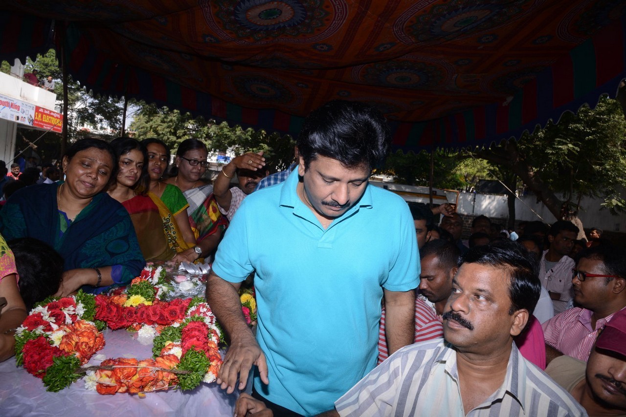 Music Director Chakri Condolences Photos 02 - 149 / 152 photos