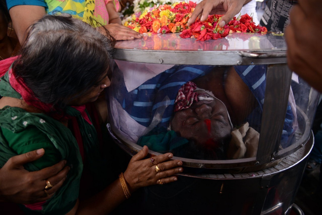 Music Director Chakri Condolences Photos 03 - 17 / 118 photos