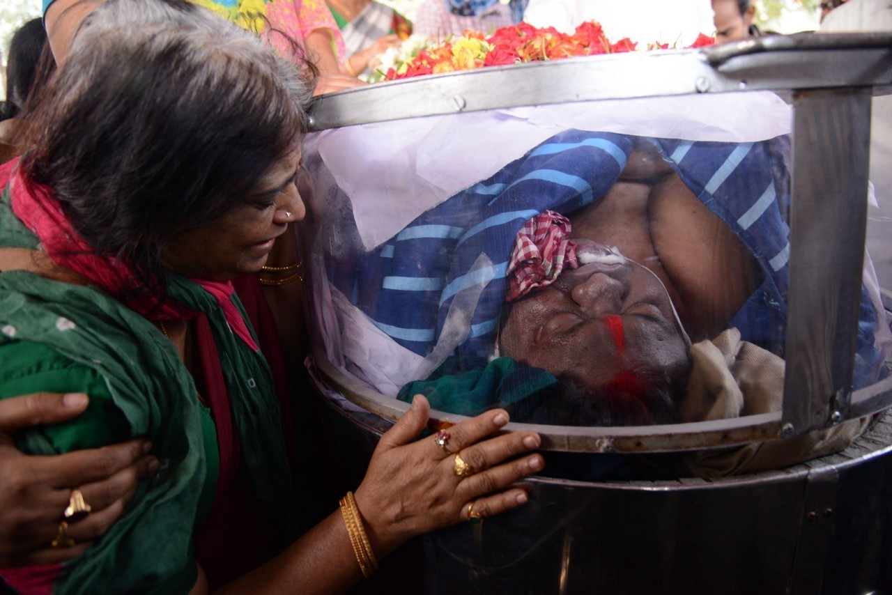 Music Director Chakri Condolences Photos 03 - 18 / 118 photos