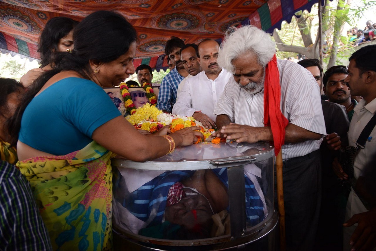 Music Director Chakri Condolences Photos 03 - 20 / 118 photos