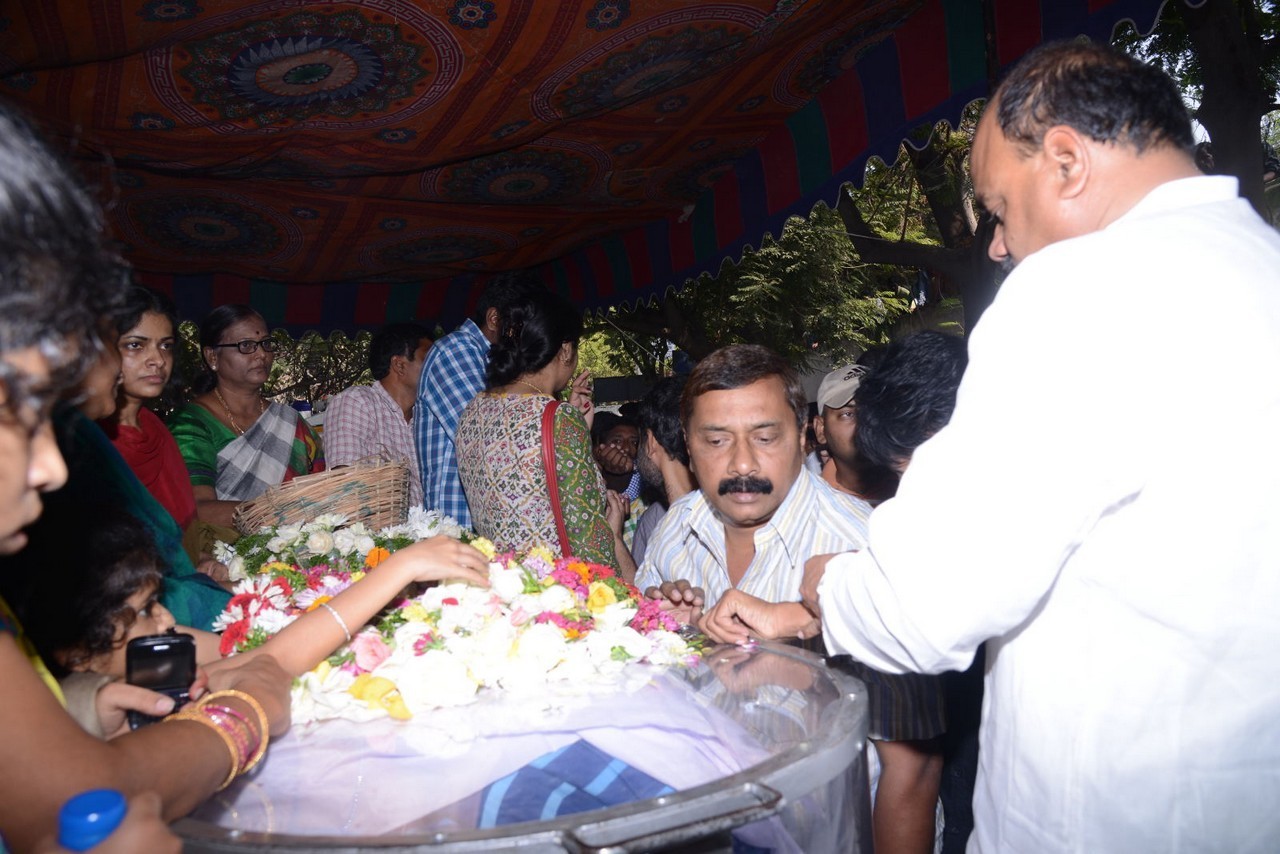 Music Director Chakri Condolences Photos 03 - 22 / 118 photos