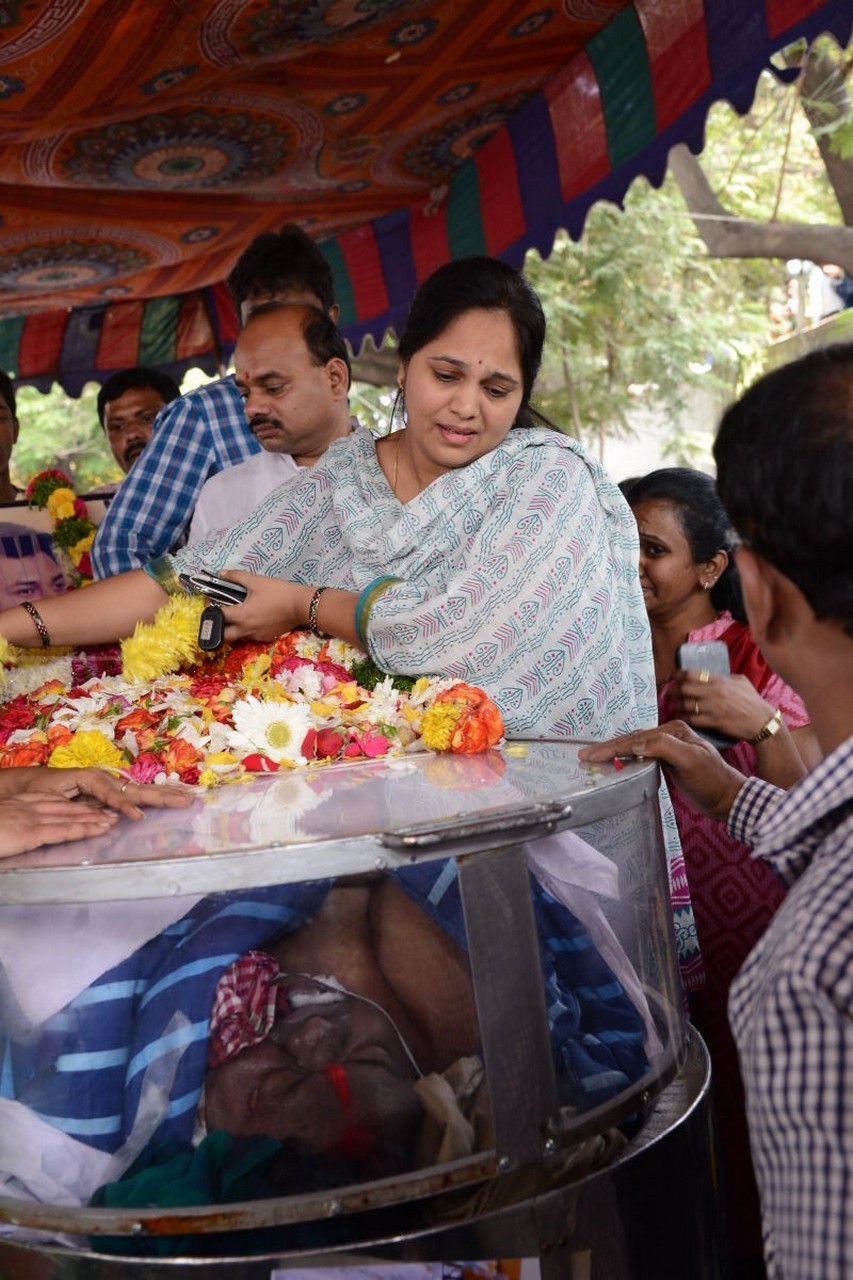 Music Director Chakri Condolences Photos 03 - 30 / 118 photos
