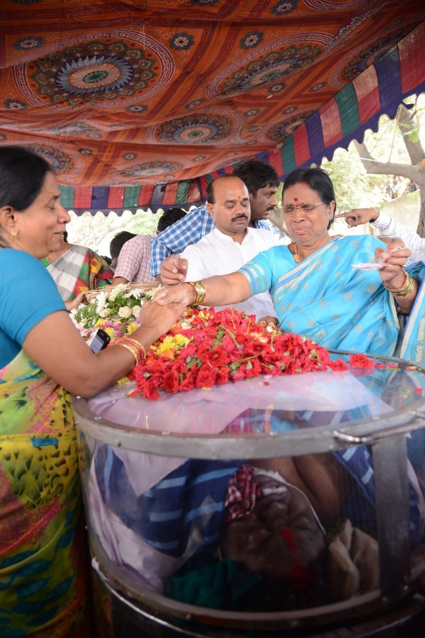 Music Director Chakri Condolences Photos 03 - 52 / 118 photos