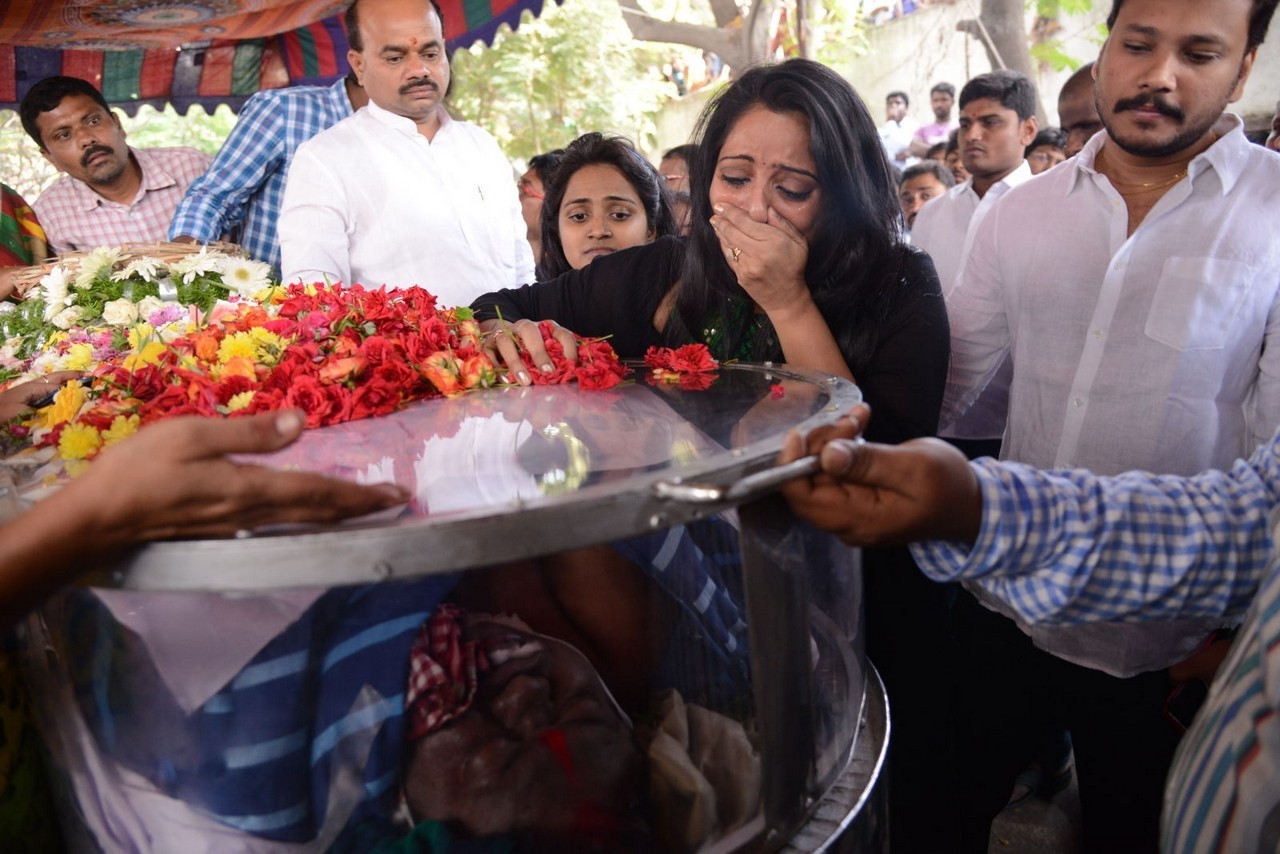 Music Director Chakri Condolences Photos 03 - 95 / 118 photos