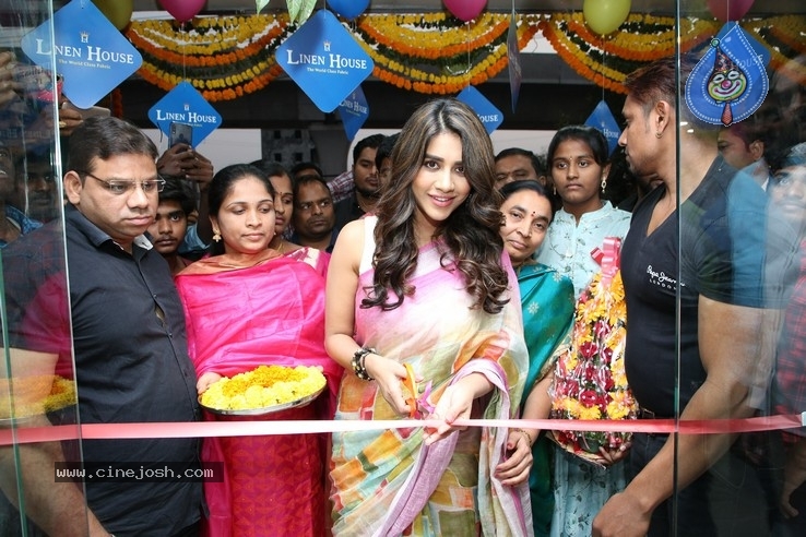 Nabha Natesh Inaugurated Linen House - 4 / 21 photos