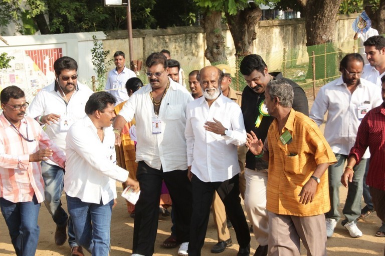 Nadigar Sangam Election 2015 Photos - 33 / 63 photos