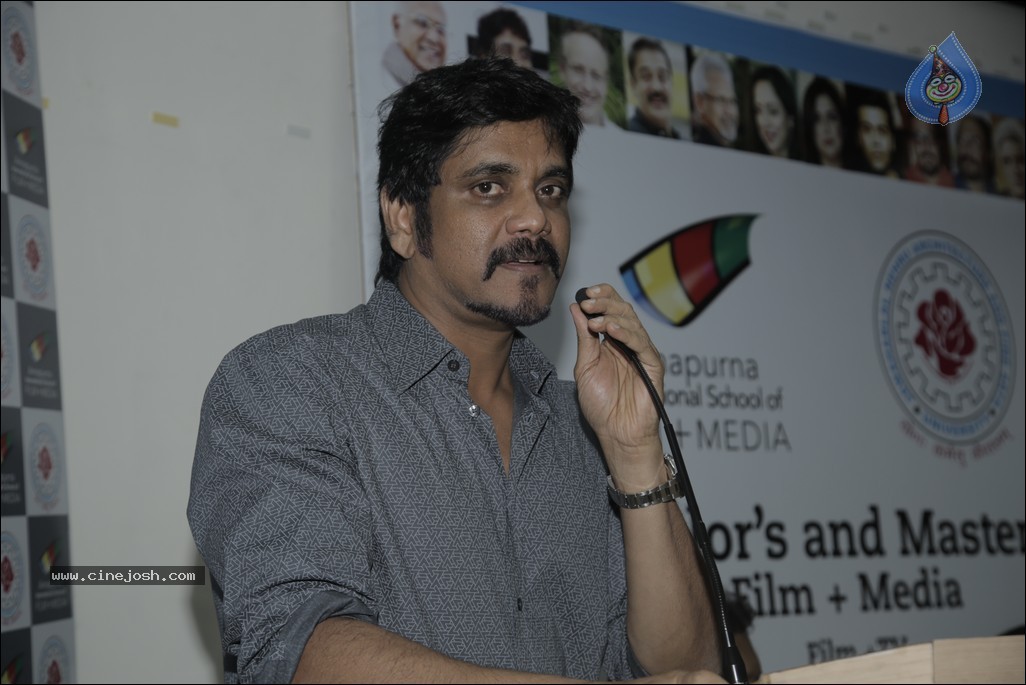 Nagarjuna at Aisfm n Jnafau Event - 20 / 42 photos