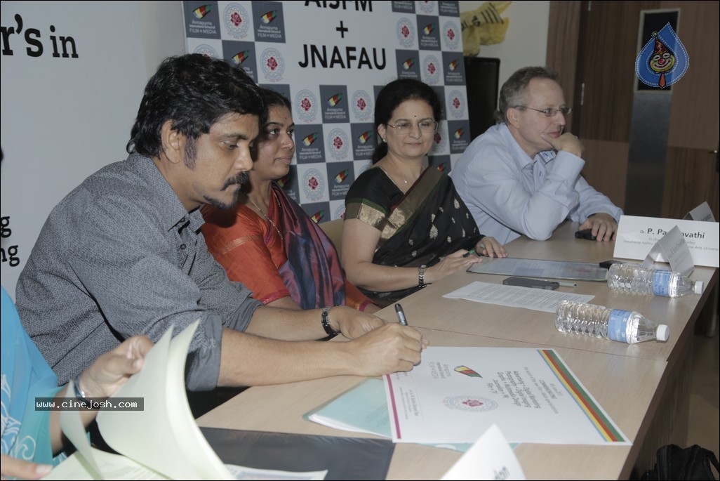 Nagarjuna at Aisfm n Jnafau Event - 22 / 42 photos