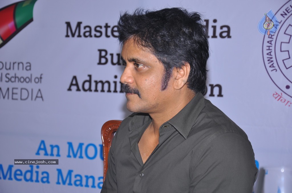 Nagarjuna at MMBA Event - 26 / 54 photos