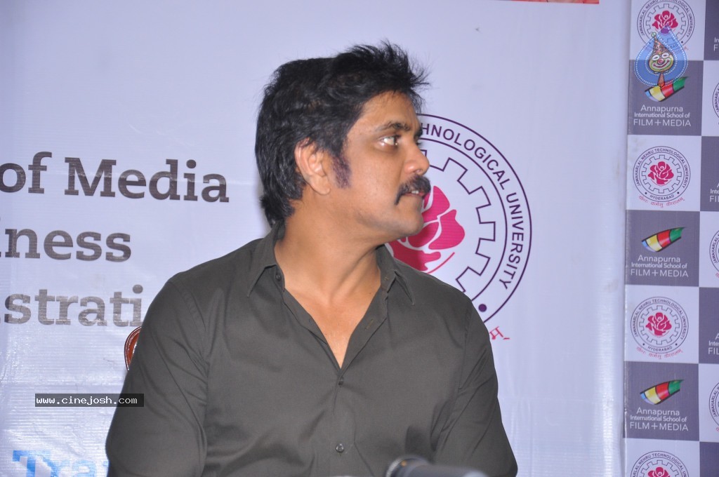 Nagarjuna at MMBA Event - 31 / 54 photos