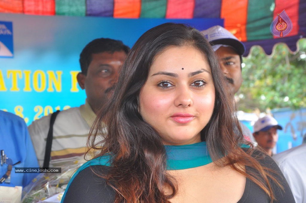 Namitha at Eye Donation Campaign - 11 / 44 photos