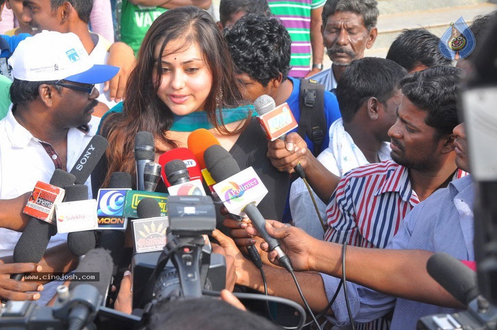 Namitha at Eye Donation Campaign - 17 / 44 photos