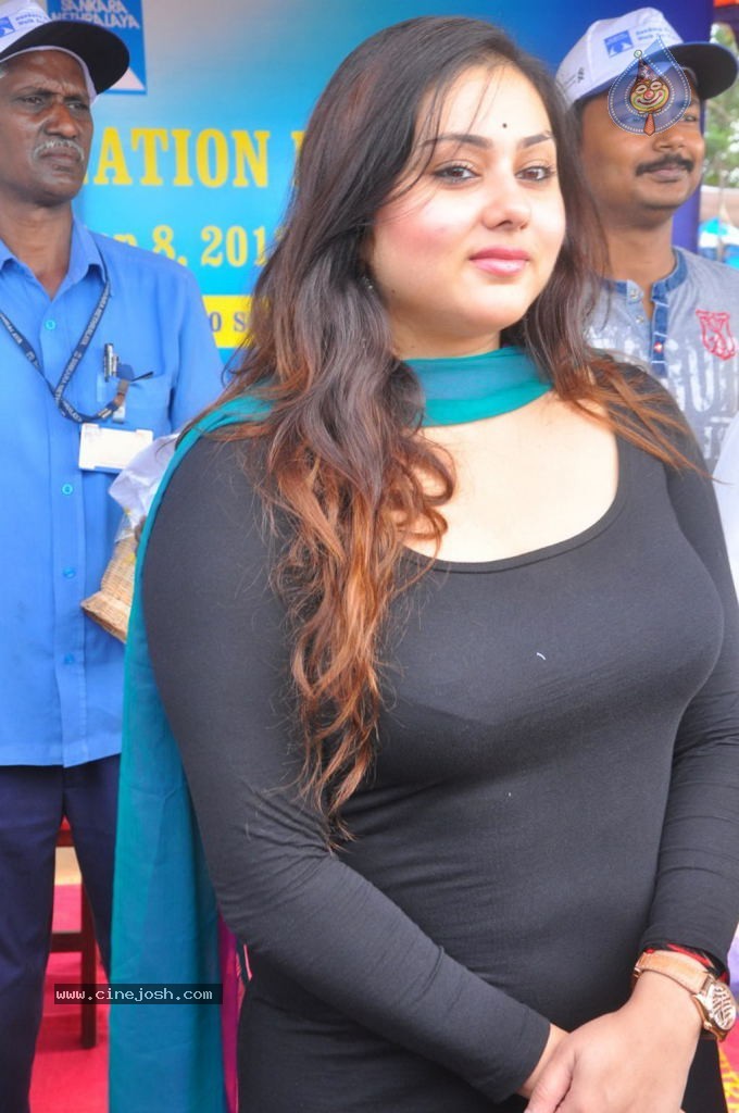 Namitha at Eye Donation Campaign - 23 / 44 photos