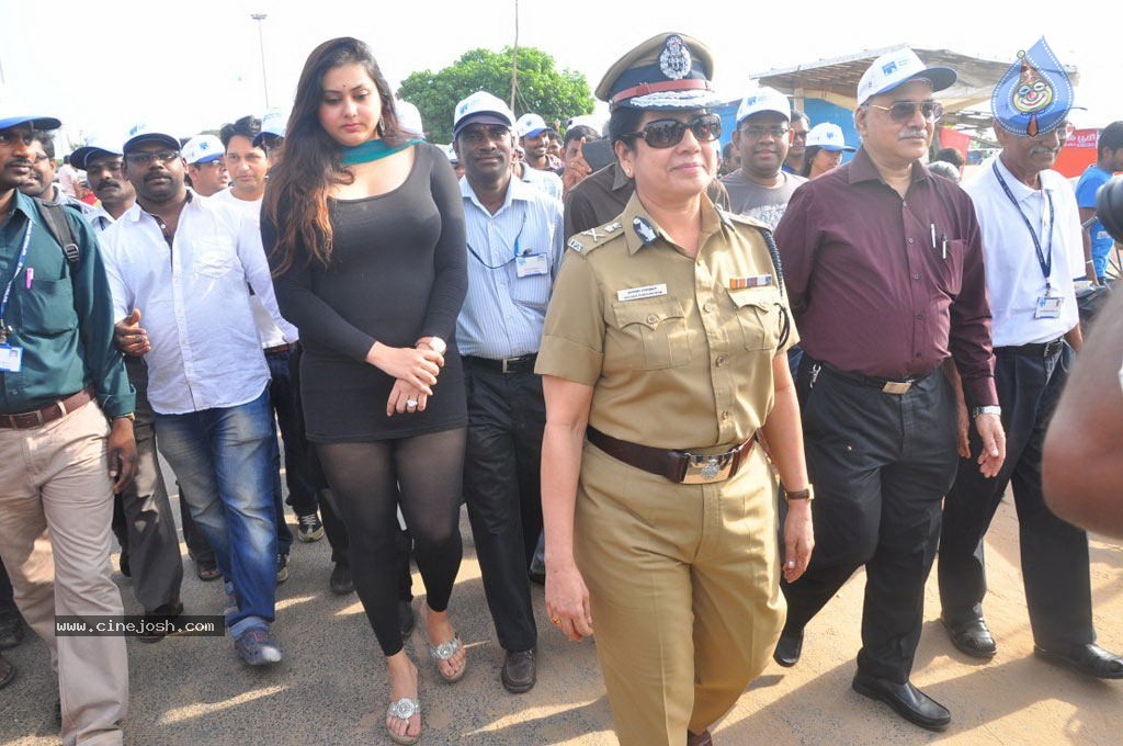 Namitha at Eye Donation Campaign - 26 / 44 photos