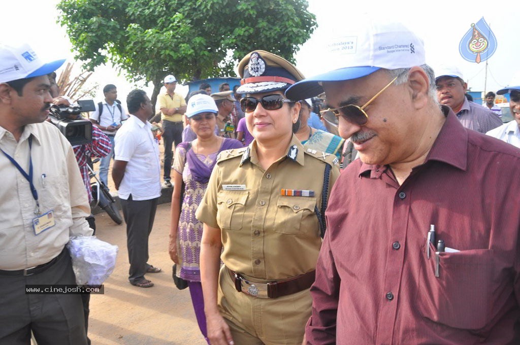 Namitha at Eye Donation Campaign - 33 / 44 photos