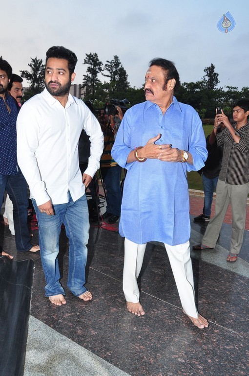 Nandamuri Family at NTR Ghat - 1 / 148 photos