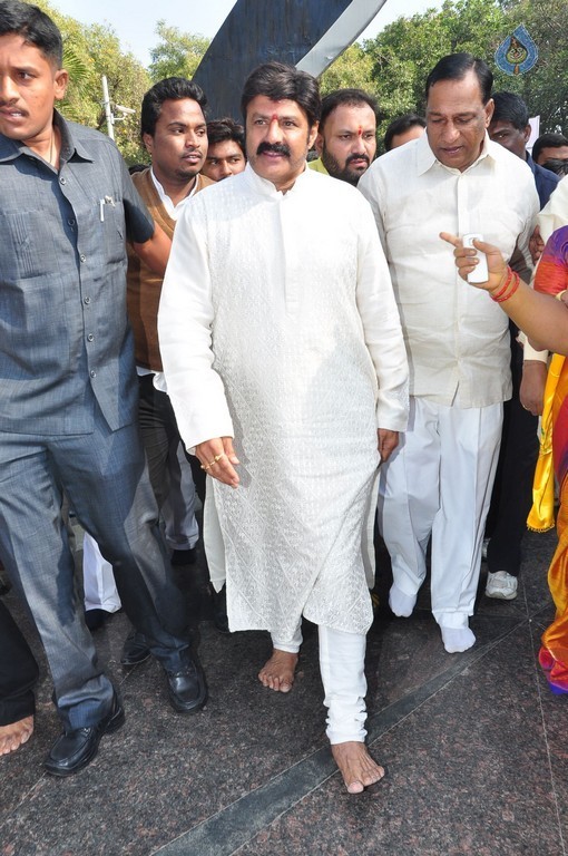 Nandamuri Family at NTR Ghat - 16 / 148 photos