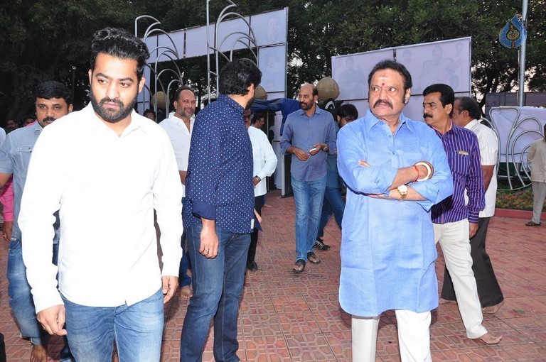 Nandamuri Family at NTR Ghat - 18 / 148 photos