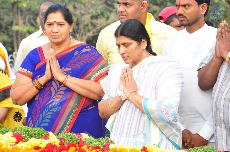 Nandamuri Family at NTR Ghat - 53 / 148 photos