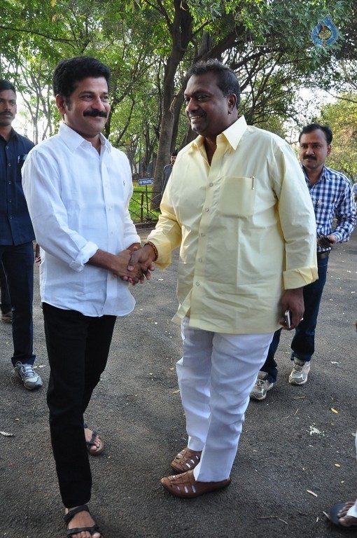 Nandamuri Family at NTR Ghat - 56 / 148 photos