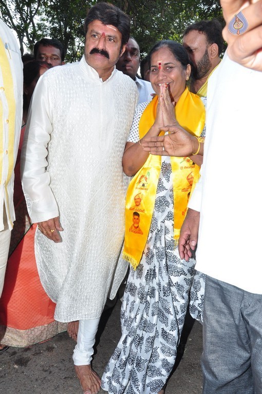 Nandamuri Family at NTR Ghat - 58 / 148 photos