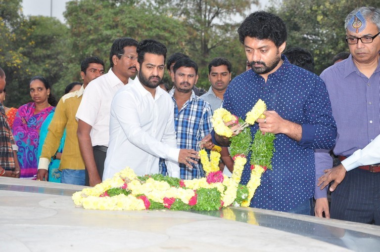 Nandamuri Family at NTR Ghat - 97 / 148 photos